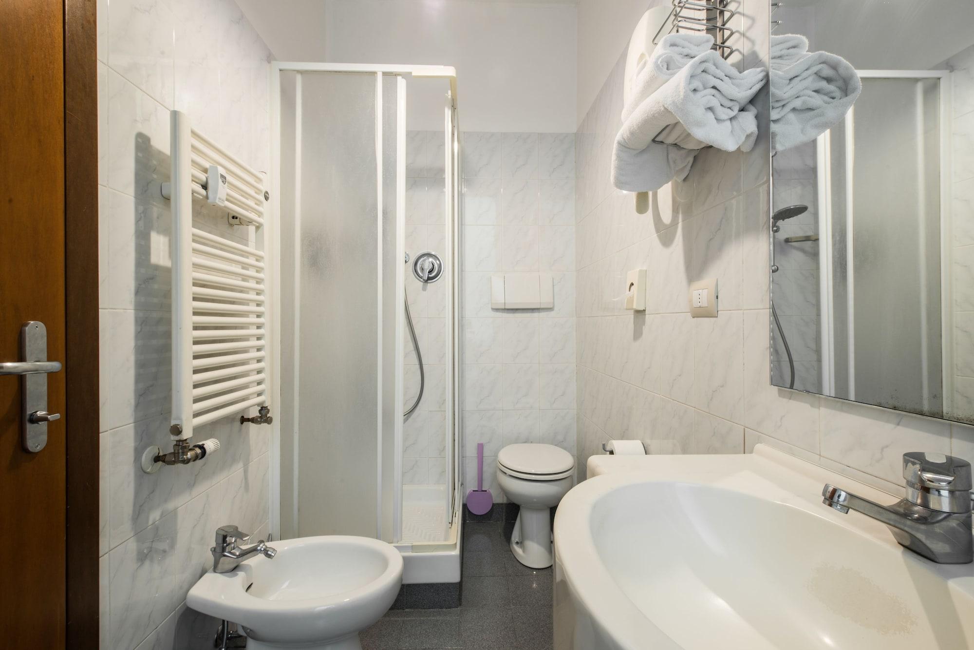 Hotel Nologo Генуя Экстерьер фото