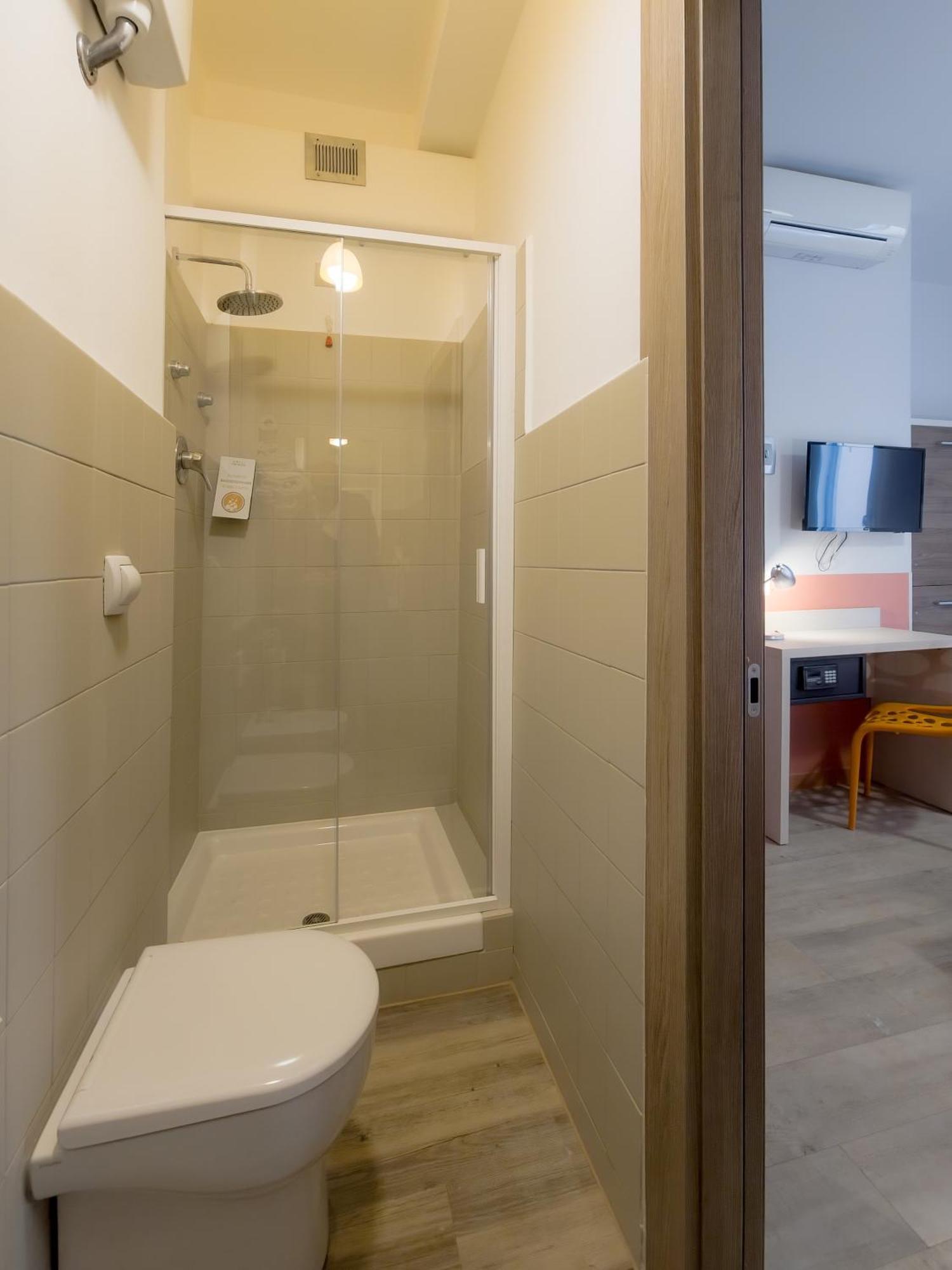 Hotel Nologo Генуя Экстерьер фото